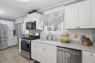 31 Park Hill Drive, Hopewell Junction, NY 12533 - Photo 14