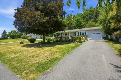 31 Park Hill Drive, Hopewell Junction, NY 12533 - Photo 1