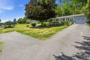 31 Park Hill Dr, Hopewell Junction, NY 12533 - Photo 6