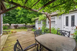 612 Hughes St, Bellmore, NY 11710 - Photo 18