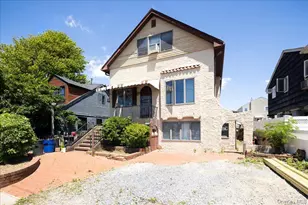 1036 California Pl N, Island Park, NY 11558 - Photo 2