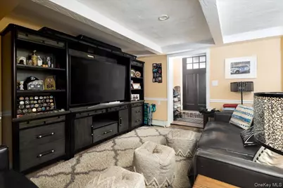 1036 California Place N, Island Park, NY 11558 - Photo 24
