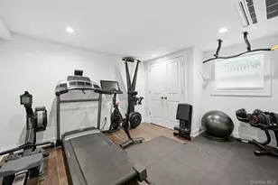 39 E Neck Rd, Huntington, NY 11743 - Photo 26