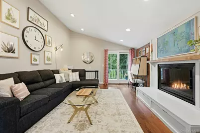 39 E Neck Road, Huntington, NY 11743 - Photo 14