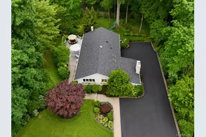 39 E Neck Road, Huntington, NY 11743 - Photo 2