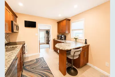 183 Lee Avenue, Hicksville, NY 11801 - Photo 6