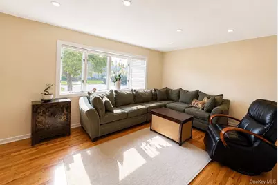 183 Lee Avenue, Hicksville, NY 11801 - Photo 4