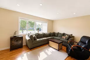 183 Lee Ave, Hicksville, NY 11801 - Photo 4