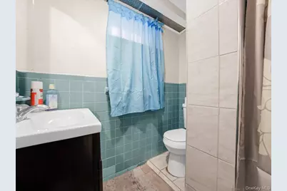 452 Lincoln Avenue #HSE, Brooklyn, NY 11208 - Photo 20