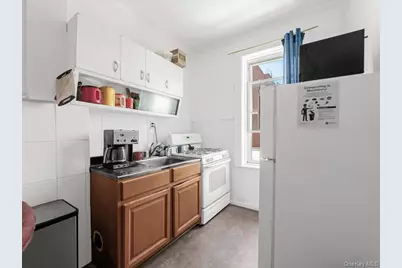 452 Lincoln Avenue #HSE, Brooklyn, NY 11208 - Photo 14