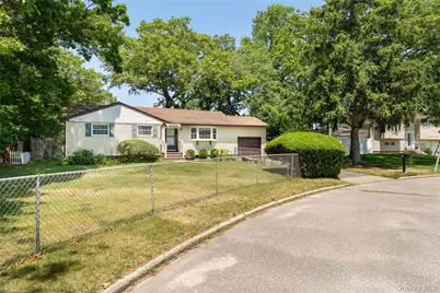203 Hall Street, Port Jefferson Station, NY 11776 - Photo 22