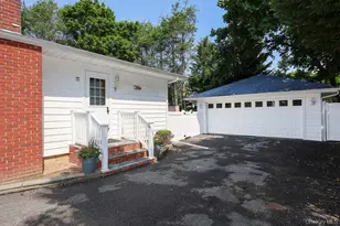 305 Nielson St, Dix Hills, NY 11746 - Photo 2