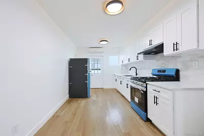 14936 Ash Avenue, Flushing, NY 11355 - Photo 4
