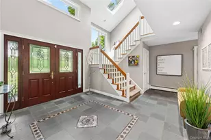 11 Cobbling Rock Dr, Katonah, NY 10536 - Photo 2