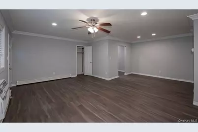 327 Brook Avenue #327-1A, Bay Shore, NY 11706 - Photo 4