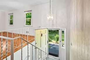 2 Cobblestone Rd, Airmont, NY 10952 - Photo 2