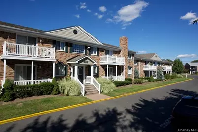 216 Lakeland Avenue #L-4, Sayville, NY 11782 - Photo 1