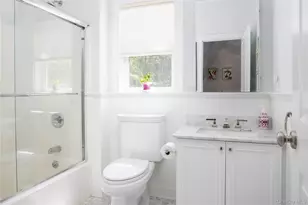 11 Hildreth Rd, Hampton Bays, NY 11946 - Photo 8