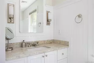 11 Hildreth Rd, Hampton Bays, NY 11946 - Photo 16