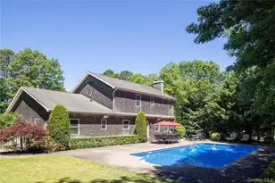 11 Hildreth Rd, Hampton Bays, NY 11946 - Photo 24