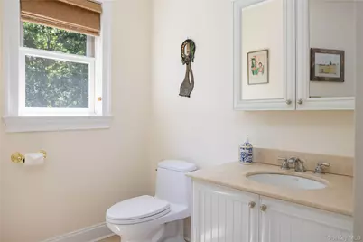 11 Hildreth Road, Hampton Bays, NY 11946 - Photo 10