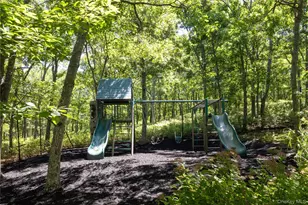 11 Hildreth Rd, Hampton Bays, NY 11946 - Photo 26