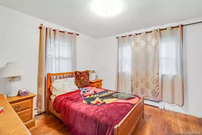 287 Munsell Road, Patchogue, NY 11772 - Photo 10