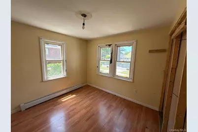 30 Pierson Avenue, Hempstead, NY 11550 - Photo 6