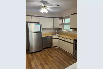 1 Atlantic Avenue #50, Farmingdale, NY 11735 - Photo 4