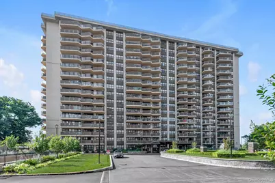 1805 215th Street #5C, Bayside, NY 11360 - Photo 2