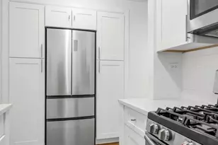 1805 215th St, Bayside, NY 11360 - Photo 4