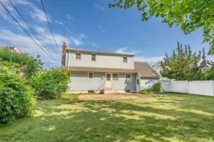 21 Morris Rd, Bethpage, NY 11714 - Photo 32