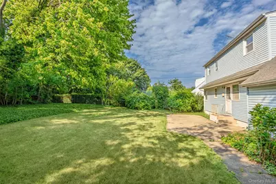 21 Morris Road, Bethpage, NY 11714 - Photo 34