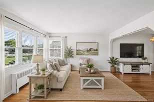 21 Morris Rd, Bethpage, NY 11714 - Photo 6
