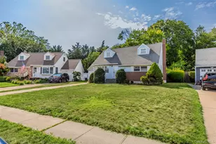21 Morris Rd, Bethpage, NY 11714 - Photo 2