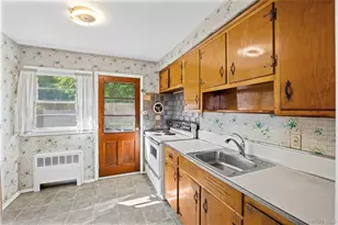 21 Morris Rd, Bethpage, NY 11714 - Photo 8