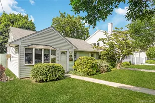 6 Island St, Plainview, NY 11803 - Photo 2