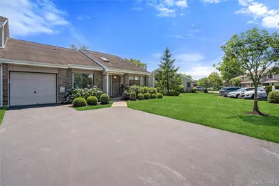 91 Hidden Ponds, Smithtown, NY 11787 - Photo 6
