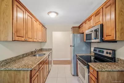 2449F Union Boulevard #9B, Islip, NY 11751 - Photo 6