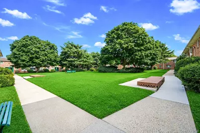 2449F Union Boulevard #9B, Islip, NY 11751 - Photo 12