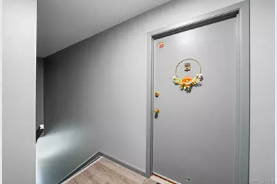 2449F Union Boulevard #9B, Islip, NY 11751 - Photo 2