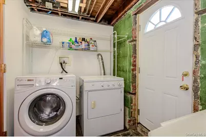 2827 Philip Avenue, Bronx, NY 10465 - Photo 20