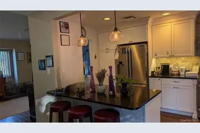 348 W 24th Street, Deer Park, NY 11729 - Photo 10