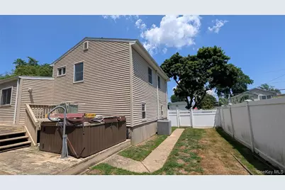348 W 24th Street, Deer Park, NY 11729 - Photo 28