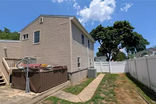 348 W 24th St, Deer Park, NY 11729 - Photo 28