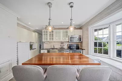 90 Twin Lane N, Wantagh, NY 11793 - Photo 2