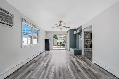 90 Twin Lane N, Wantagh, NY 11793 - Photo 10