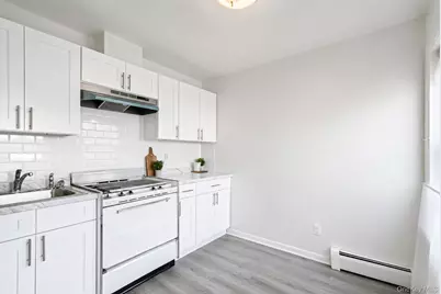 180 Lowndes Avenue #D, Huntington Station, NY 11746 - Photo 8