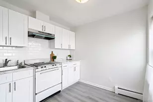 180 Lowndes Ave, Huntington Station, NY 11746 - Photo 8