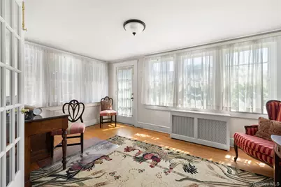 1 S Lakeview Avenue, Brightwaters, NY 11718 - Photo 4